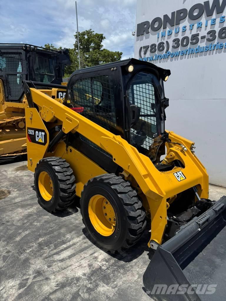 CAT 262 D Schrankladers