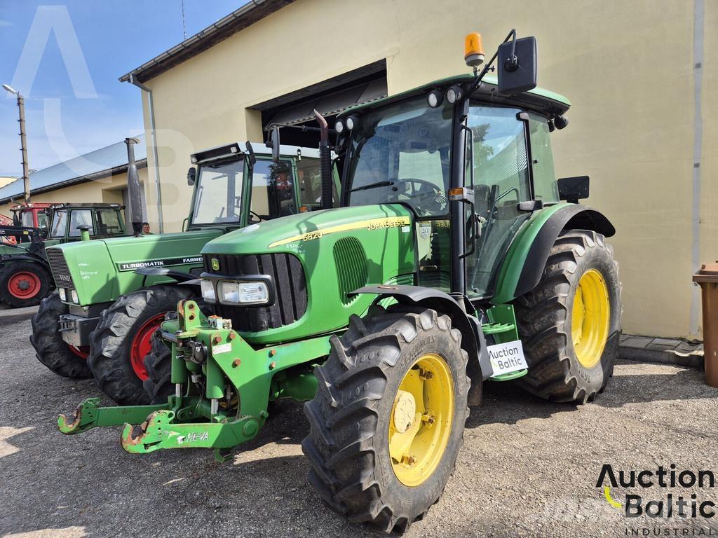 John Deere 5820 Tractoren