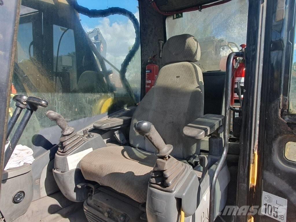 CAT 330 D L Graafmachines Long Reach