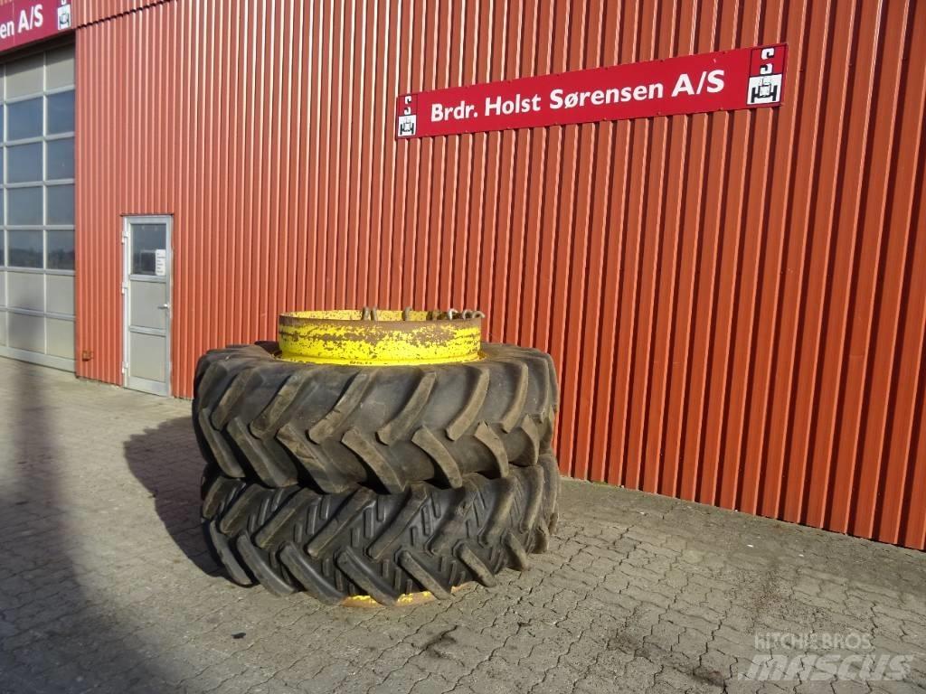 Goodyear 18.4-38 Banden, wielen en velgen