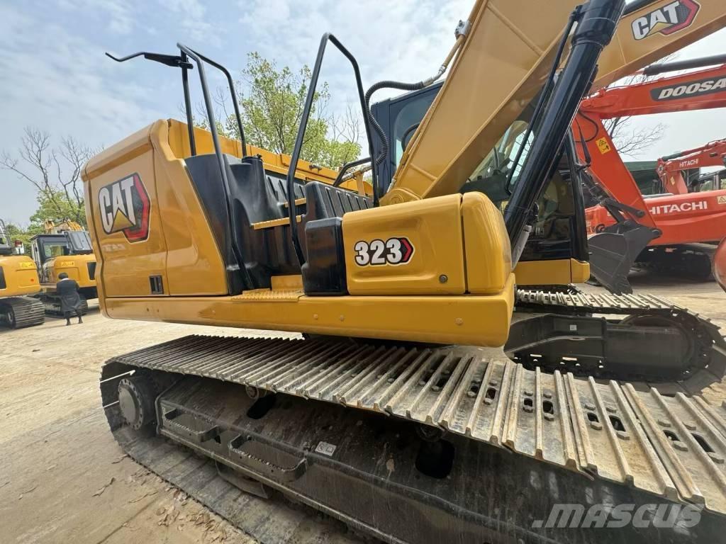 CAT 323 GC Rupsgraafmachines
