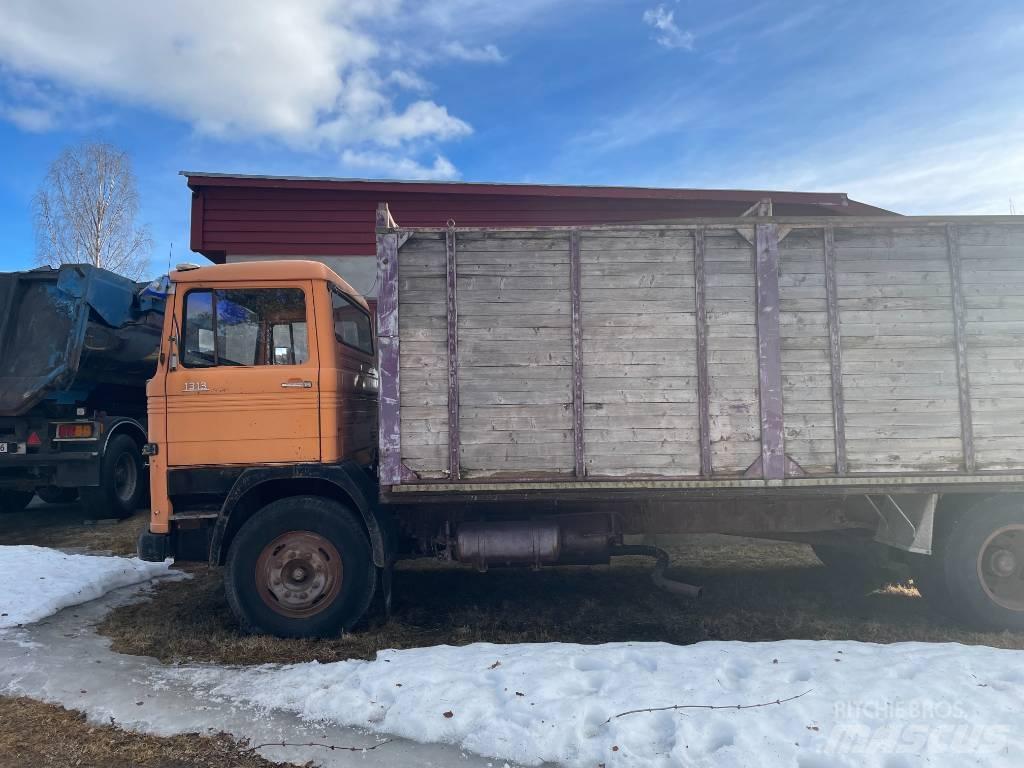 Mercedes-Benz LP1313 Dieren transport trucks