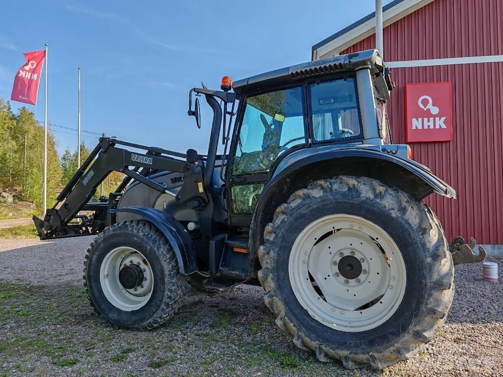 Valtra M 130 Tractoren