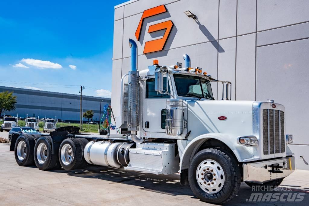 Peterbilt 388 Trekkers
