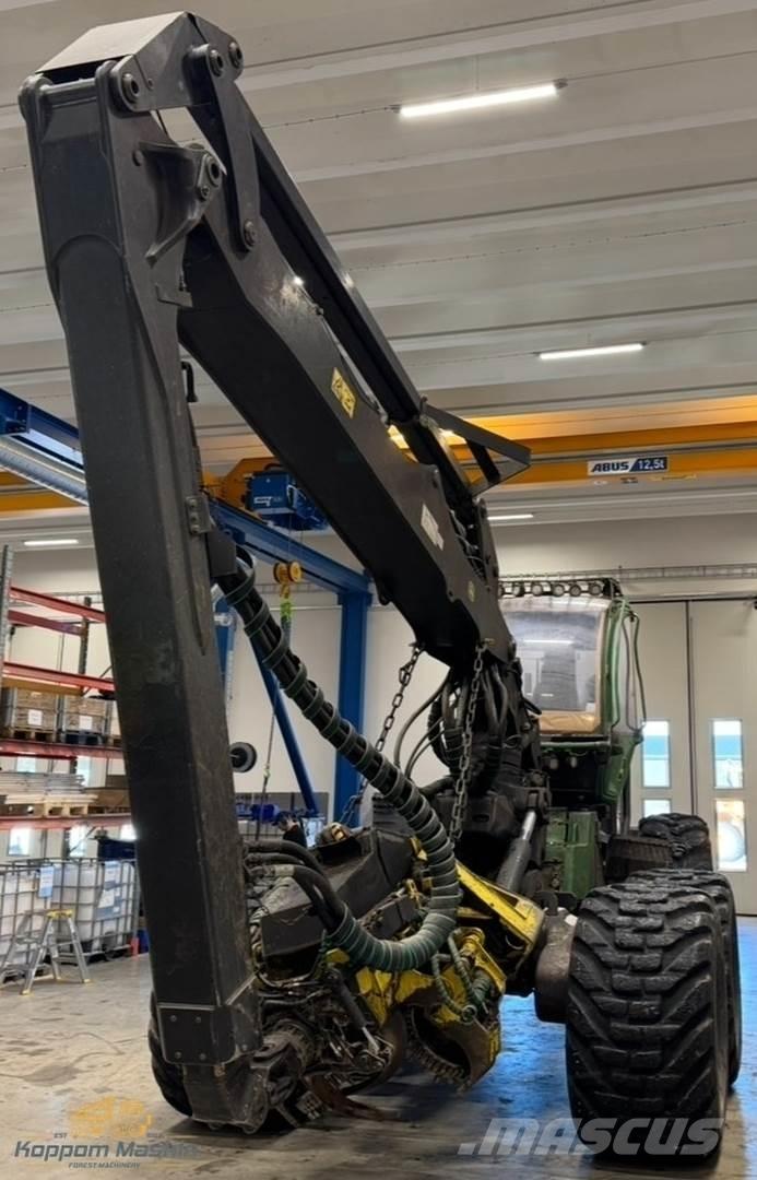 John Deere 1470G Harvesters