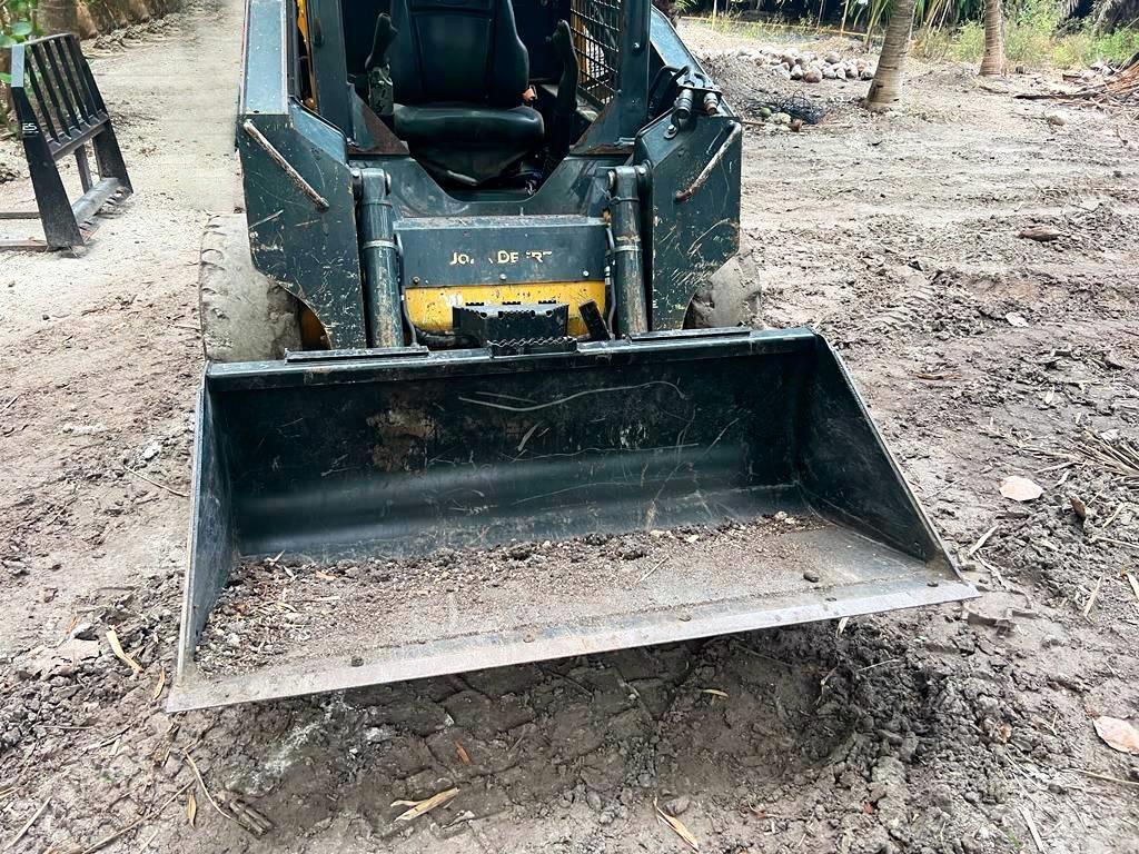 John Deere 312 Schrankladers