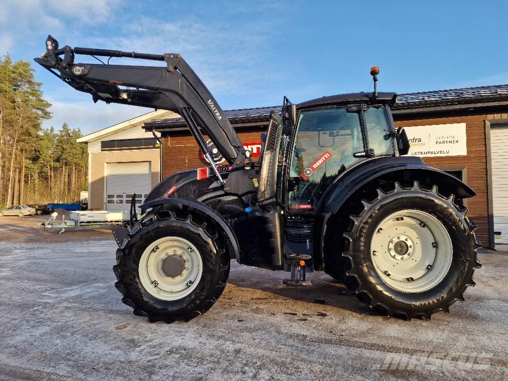 Valtra T 145 Active Tractoren