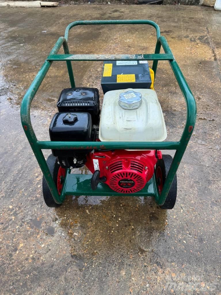 Harrington 3.8KVA Benzine generatoren