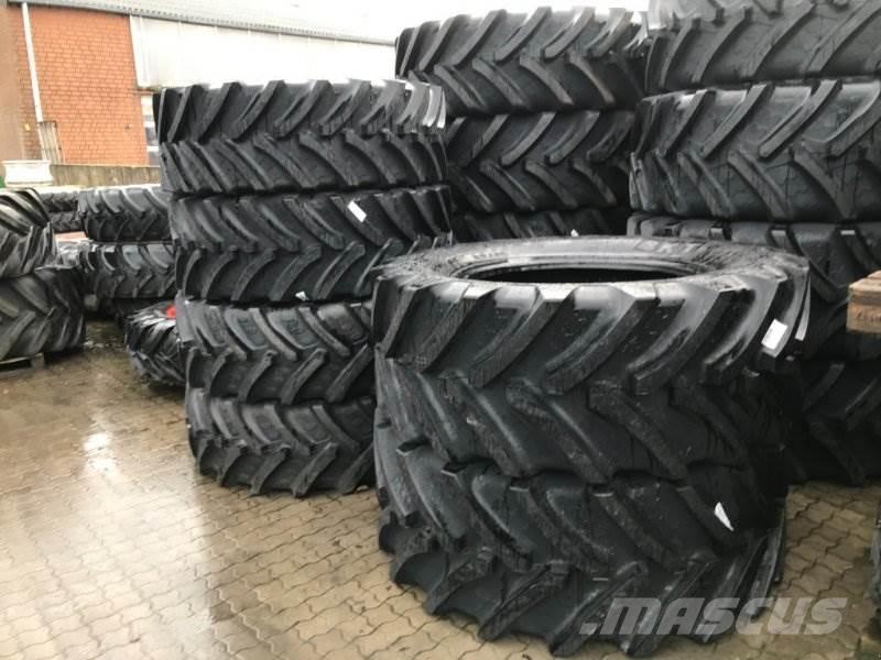 BKT 650/85R38 Banden, wielen en velgen
