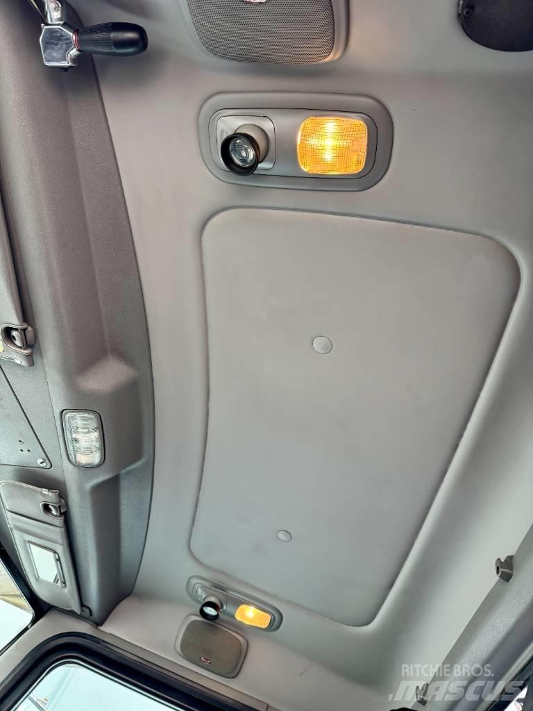 Peterbilt 388 Trekkers