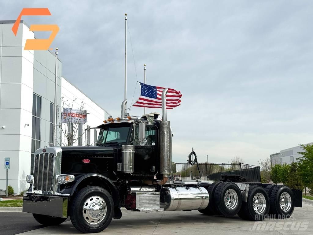Peterbilt 388 Trekkers