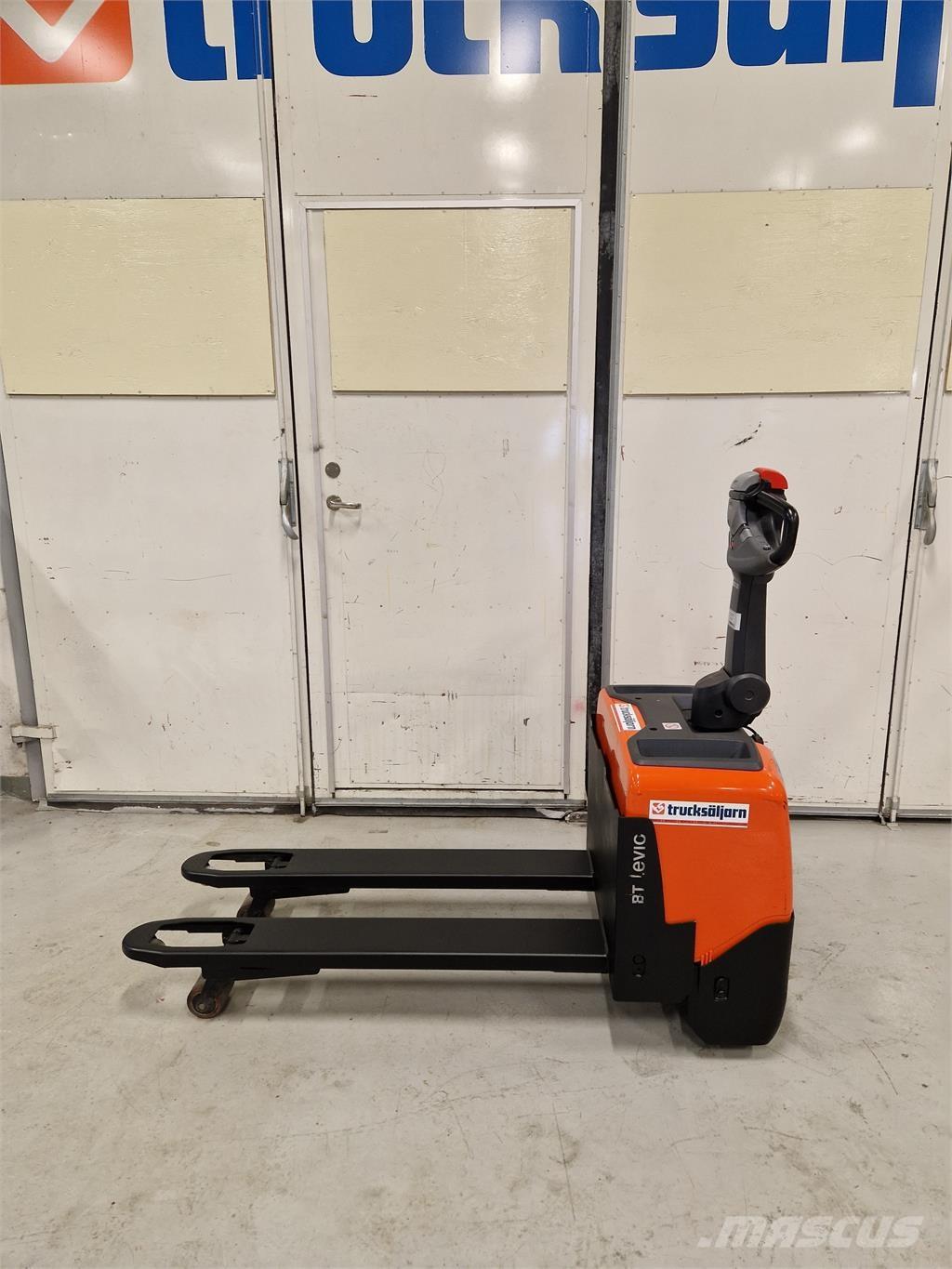 Toyota LWE130 Stapelaar meeloop