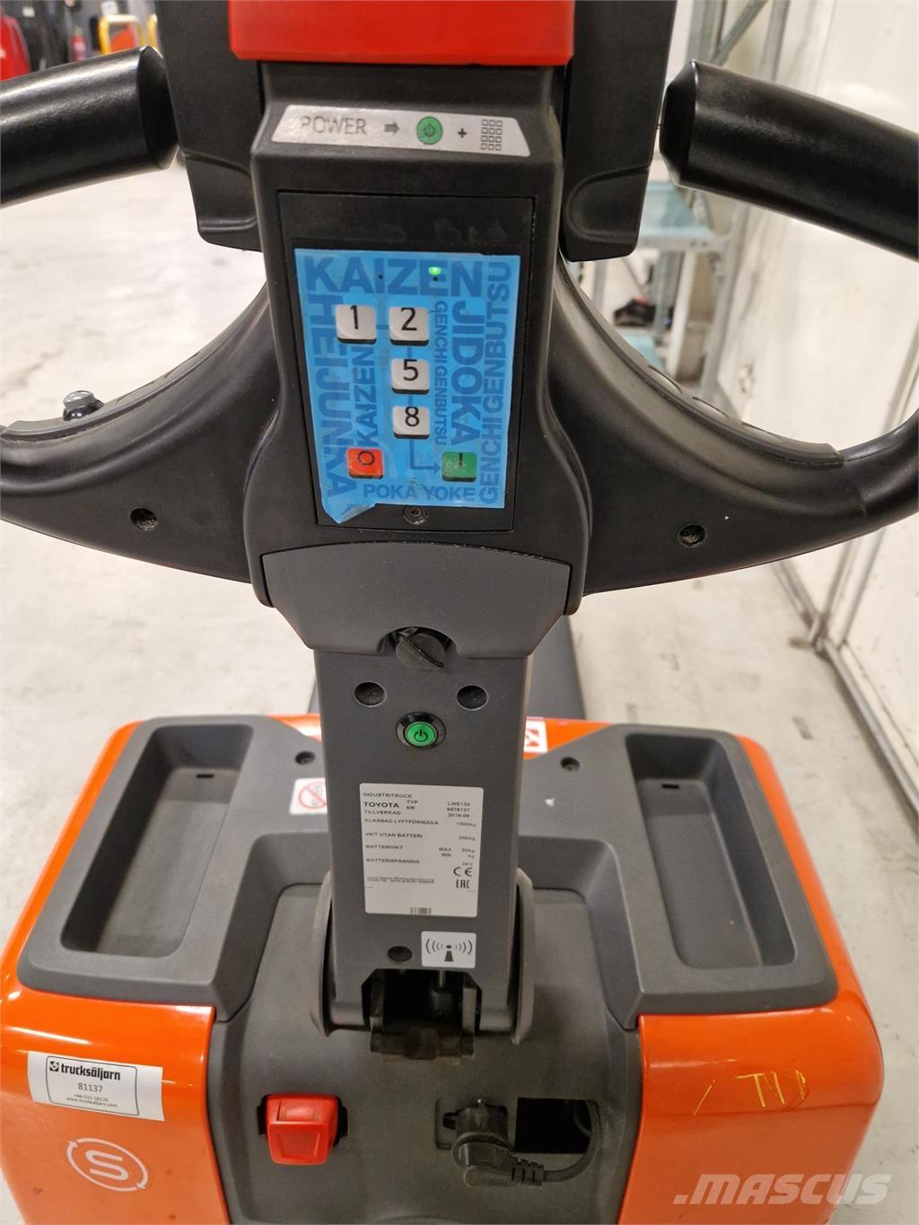 Toyota LWE130 Stapelaar meeloop