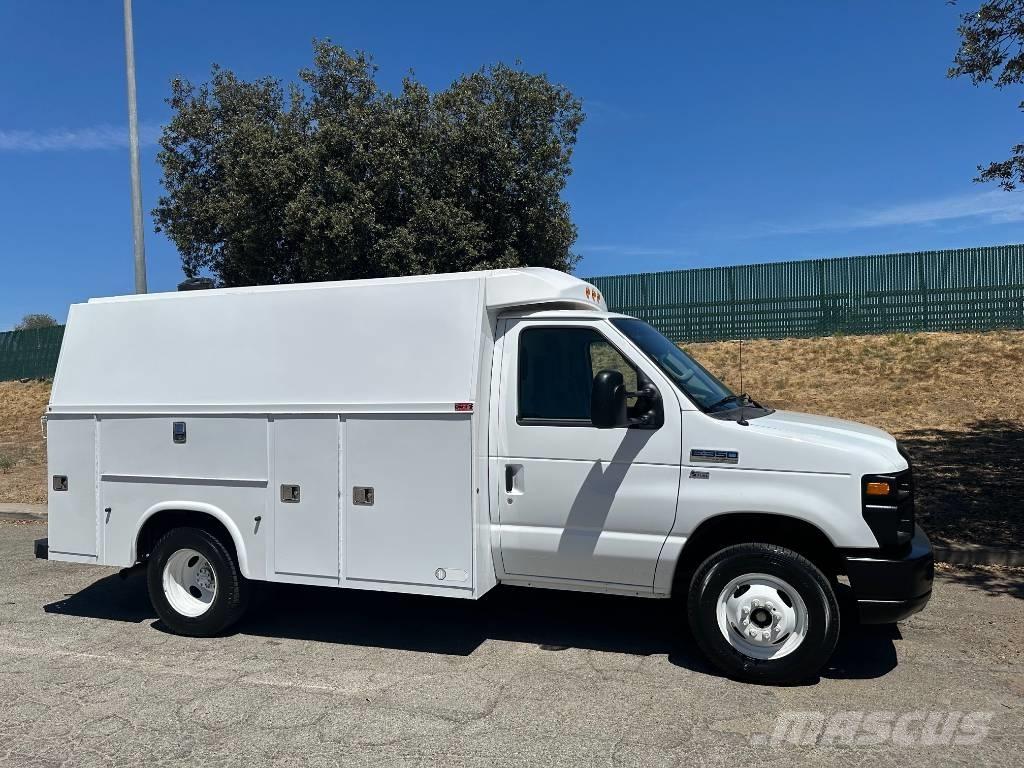 Ford Econoline E-350 Bestelwagens met open laadbak