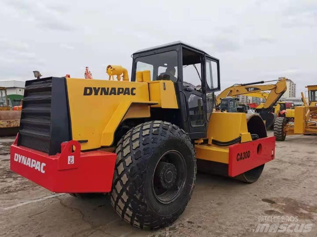 Dynapac CA 30 D Trilrolwalsen