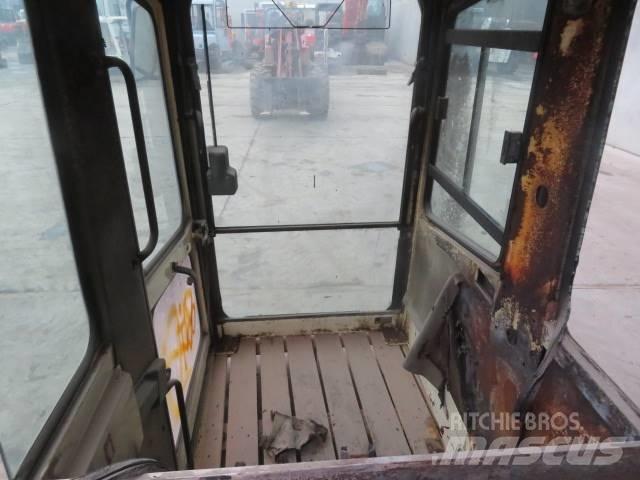 Schaeff HML 22 Cabine en interieur