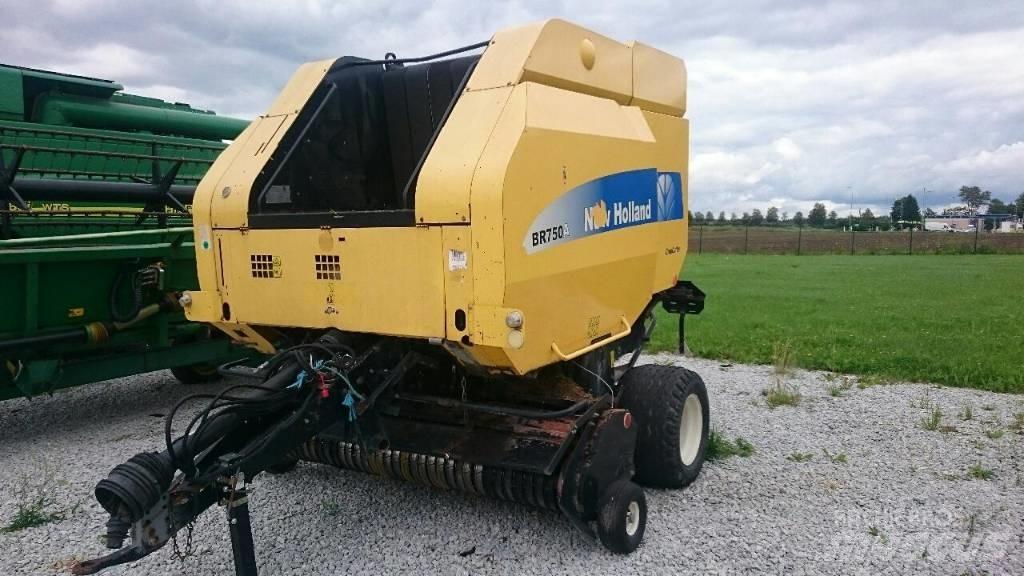 New Holland BR750A Ronde-balenpersen