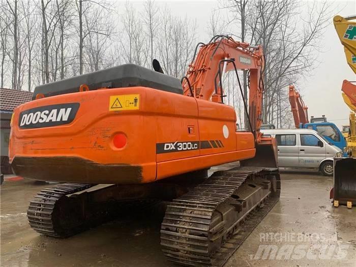 Doosan dx300 Rupsgraafmachines