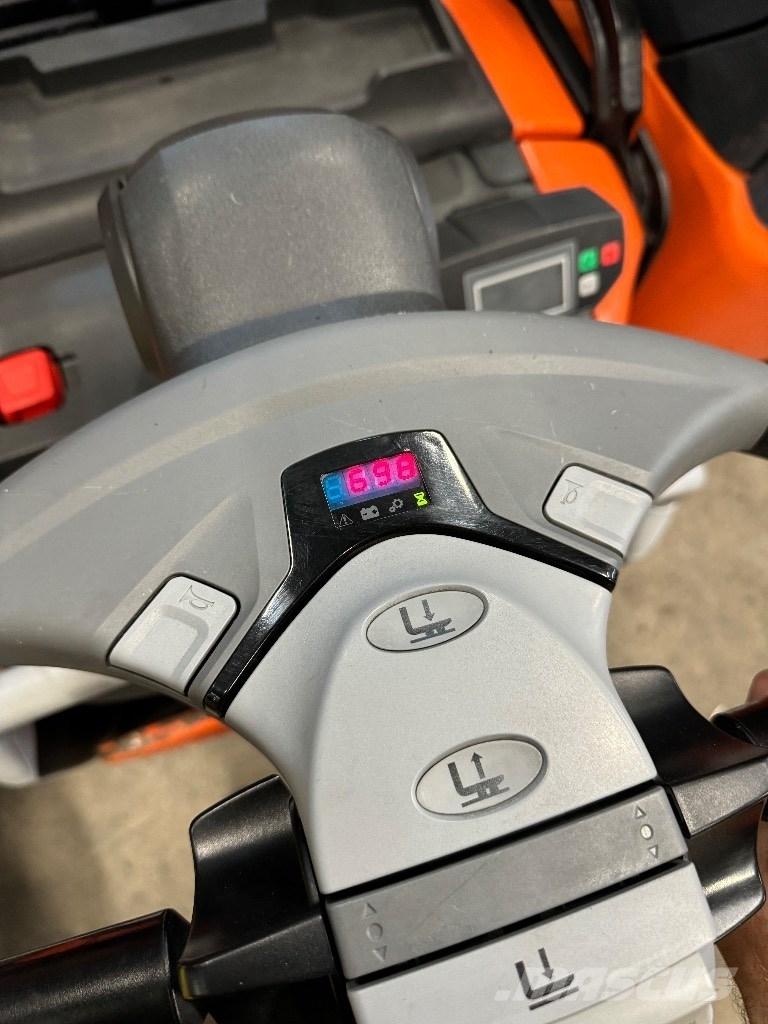 Toyota SPE160L Stapelaar meeloop