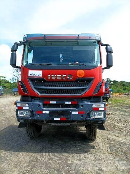 Iveco Trakker 410 Vlakke laadvloer met kraan