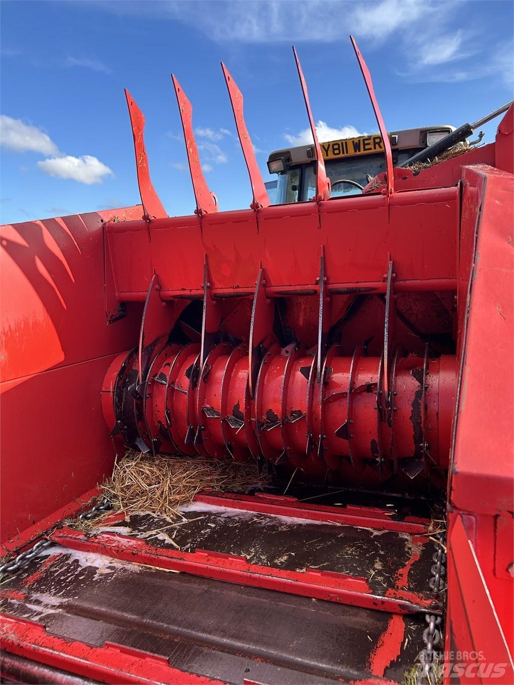 TEAGLE TOMAHAWK 808S Balenhakselaars, -snijders en -afwikkelaars