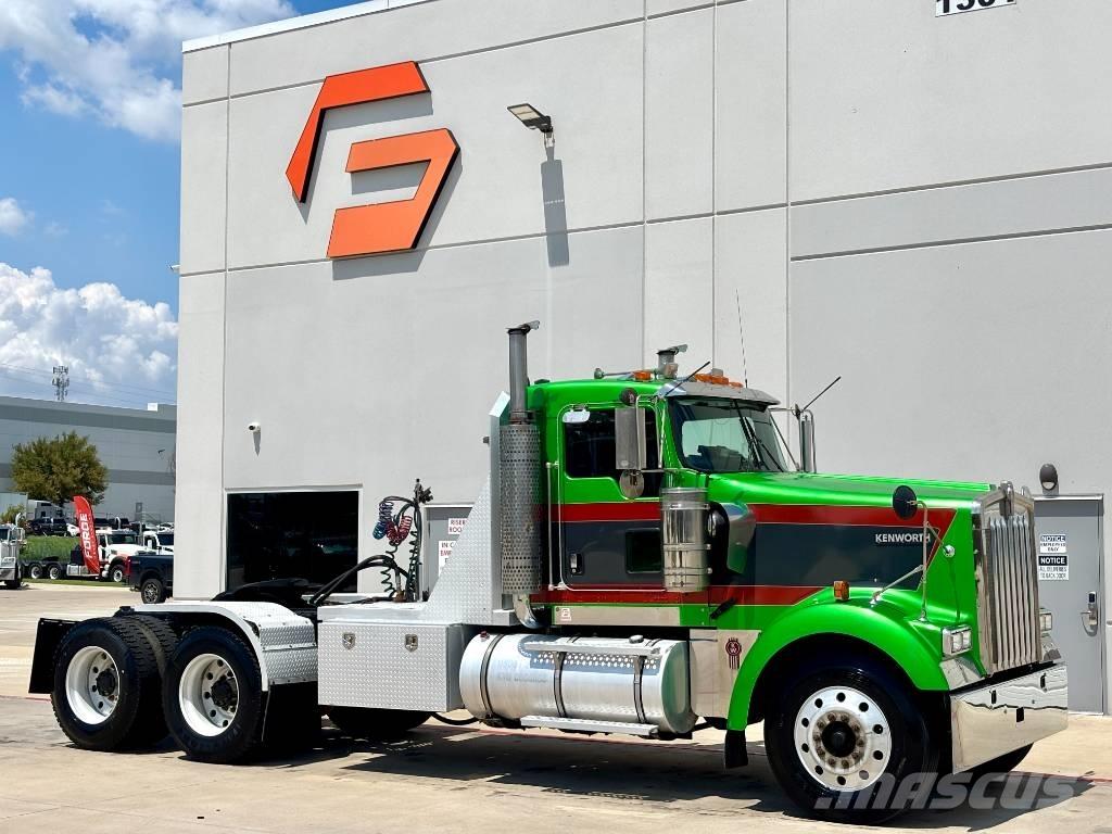 Kenworth W 900 Trekkers