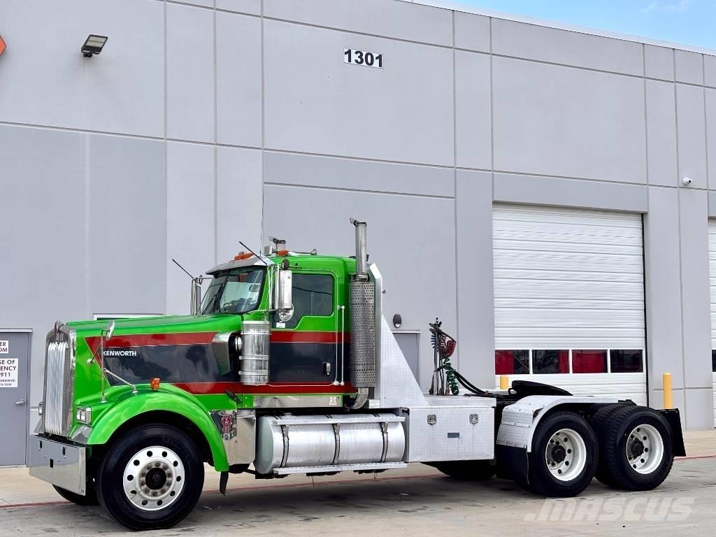 Kenworth W 900 Trekkers