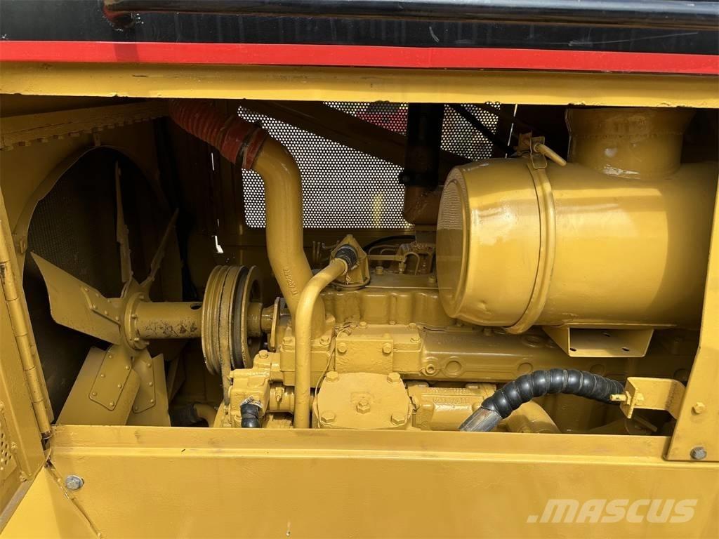 CAT D 6 G Rupsdozers