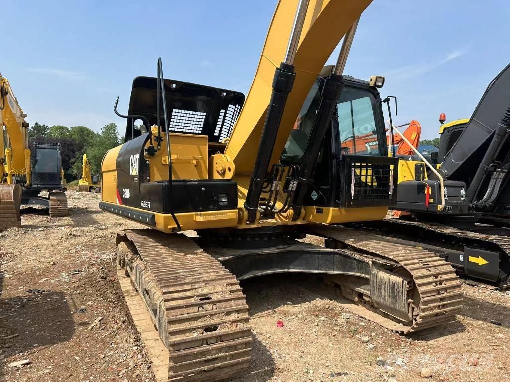 CAT 326 Rupsgraafmachines
