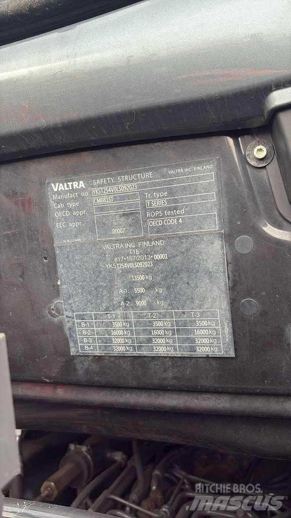 Valtra T 254 Tractoren
