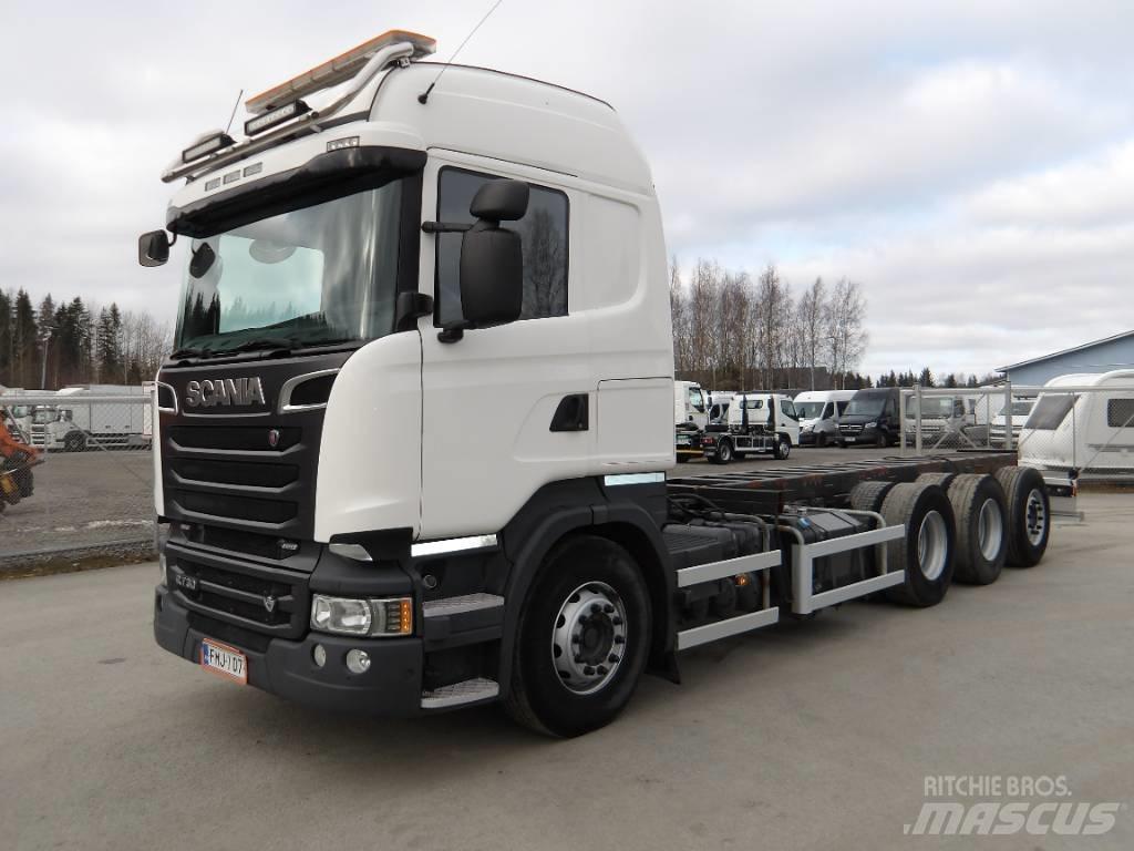 Scania R730 8x4 Chassis met cabine
