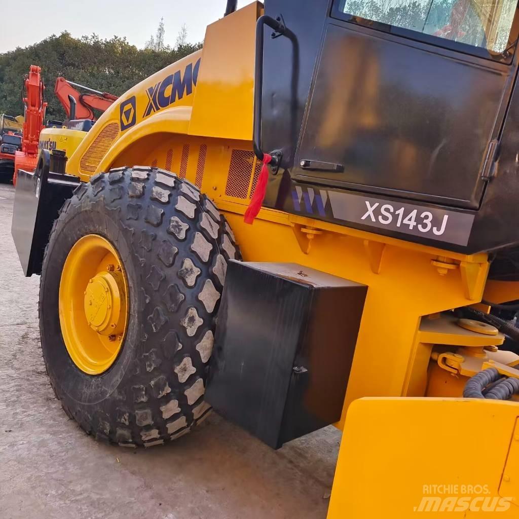 XCMG XS 143J Trilrolwalsen