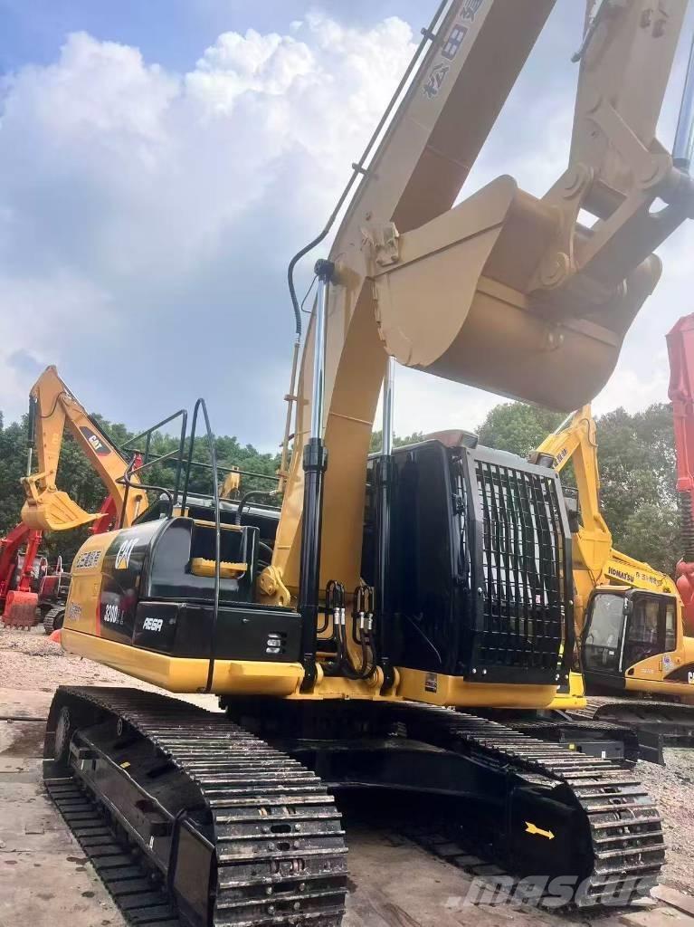 CAT 320 D2L Rupsgraafmachines
