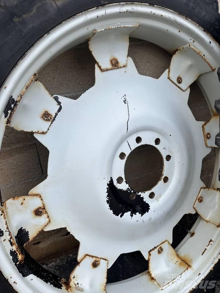 Kleber 230/95R48 Banden, wielen en velgen