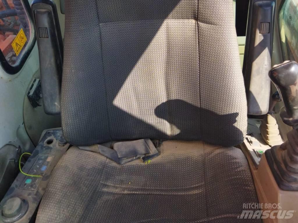 Daewoo 210 W-V Wielgraafmachines