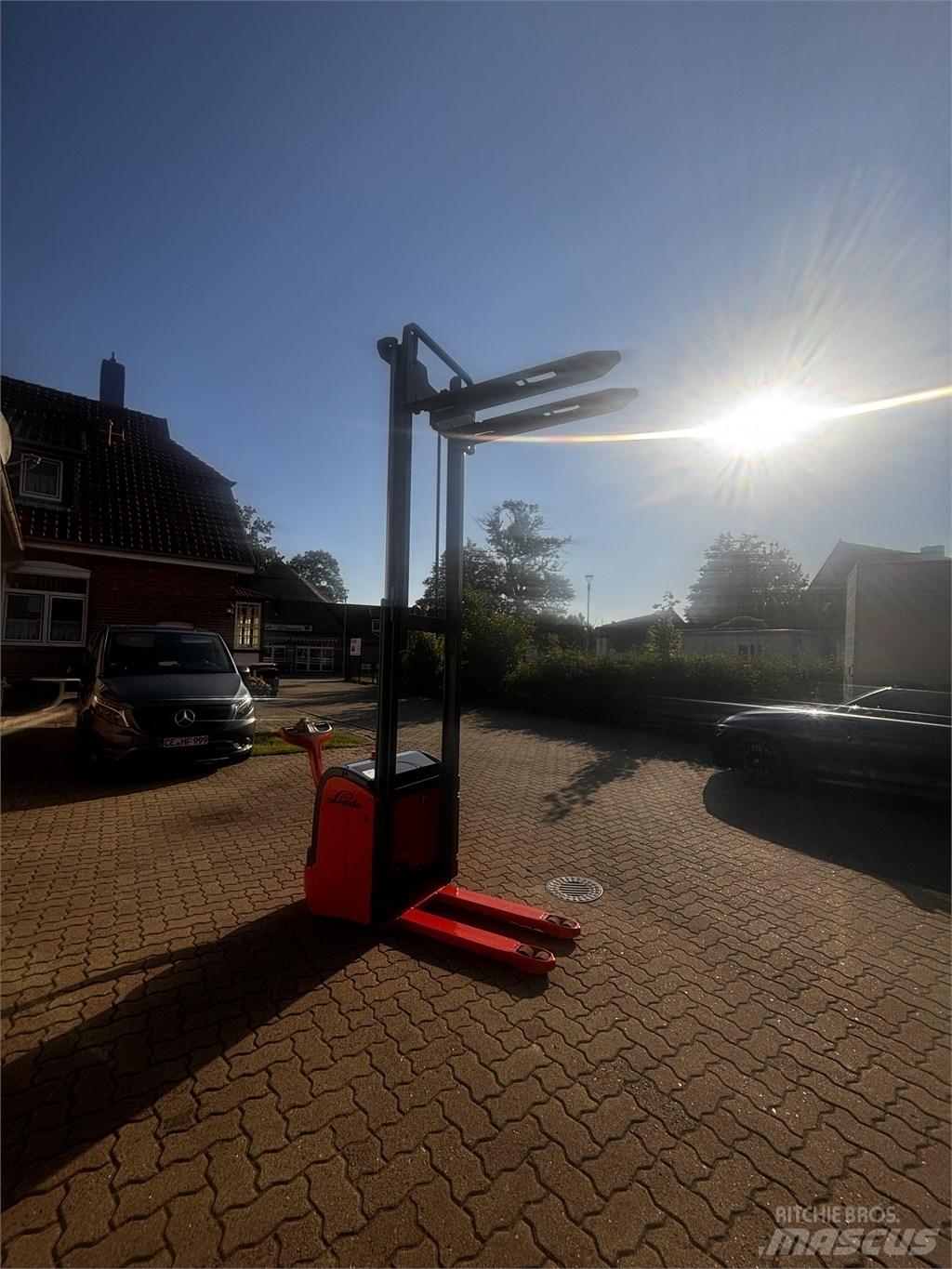 Linde L 16 Stapelaar meeloop
