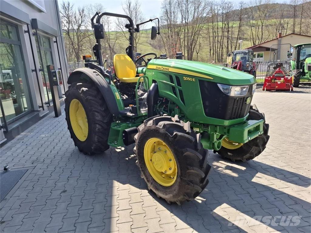 John Deere 5050E Tractoren