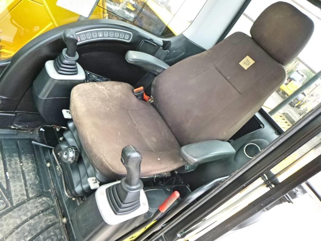JCB JS 130 LC Rupsgraafmachines