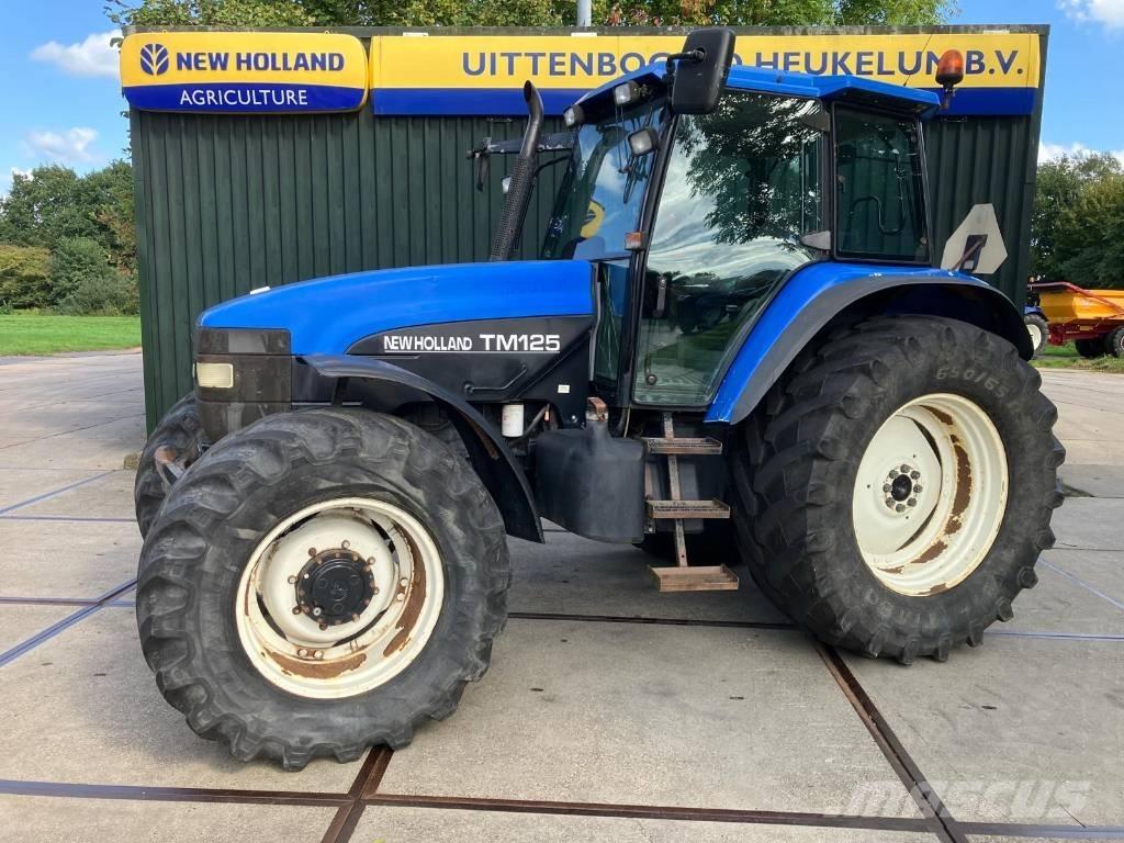New Holland TM 125 Tractoren