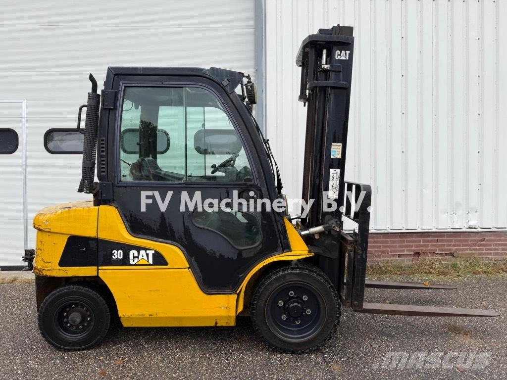 CAT DP 30 N Diesel heftrucks