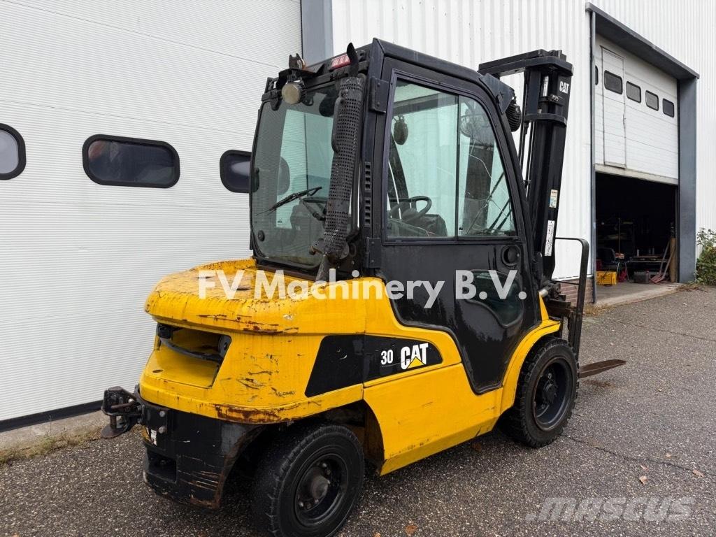 CAT DP 30 N Diesel heftrucks