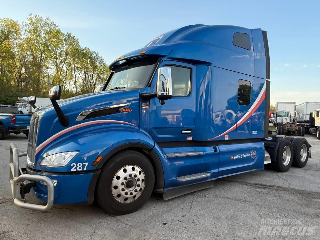 Peterbilt 579 Trekkers