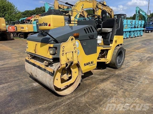 Sakai TW 352 Trilrolwalsen