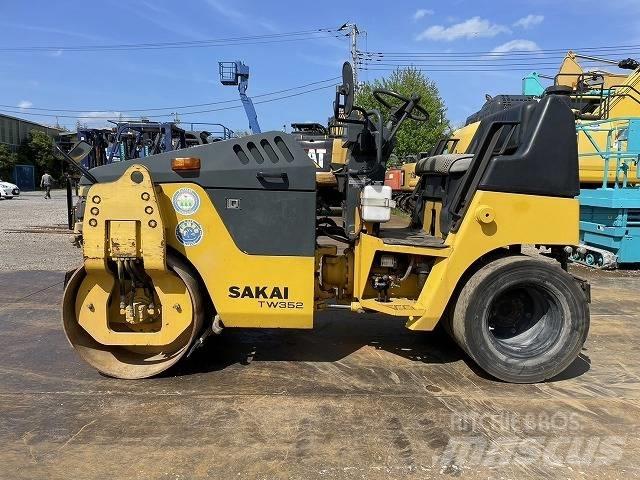 Sakai TW 352 Trilrolwalsen