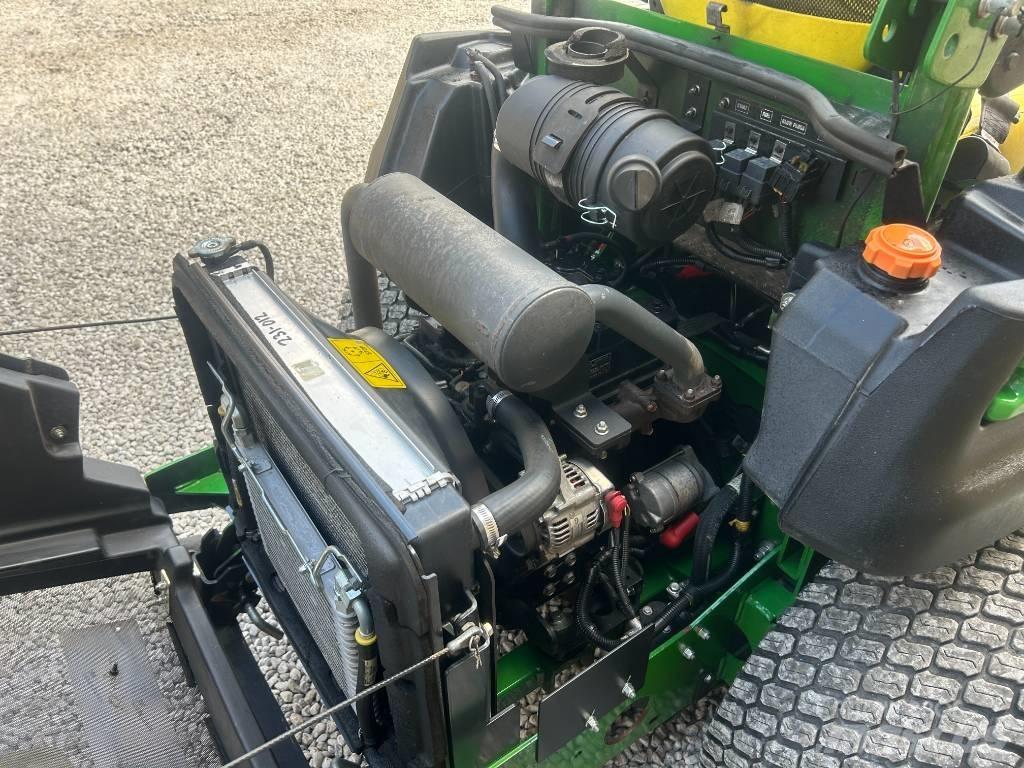 John Deere 997 Zero-turn grasmaaiers