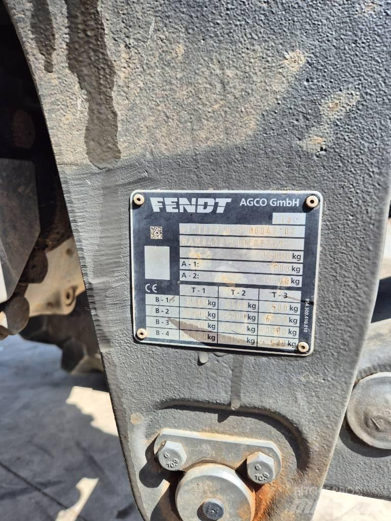 Fendt 826 Profi Tractoren