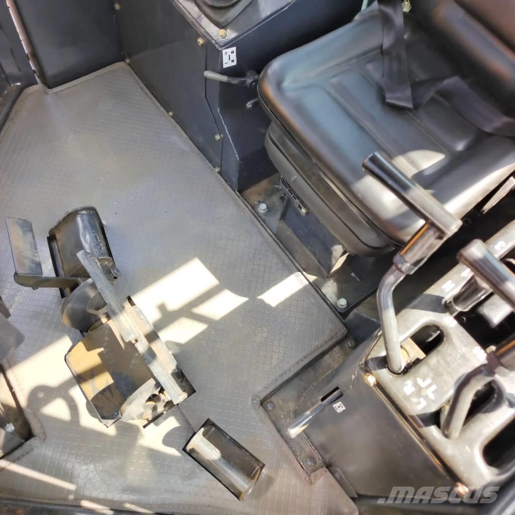 Shantui SD 32 Rupsdozers