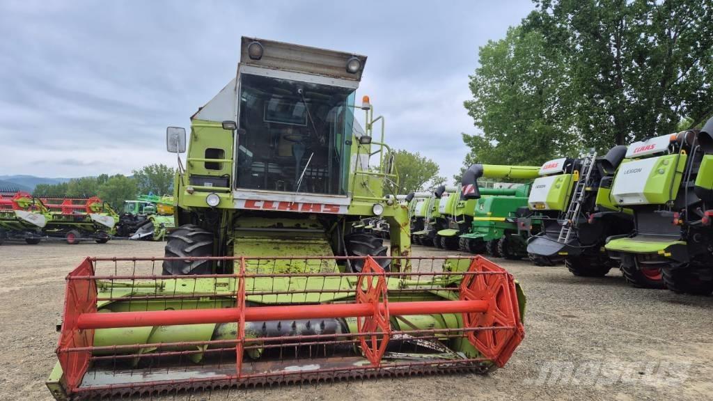 CLAAS Dominator 86 Maaidorsmachines
