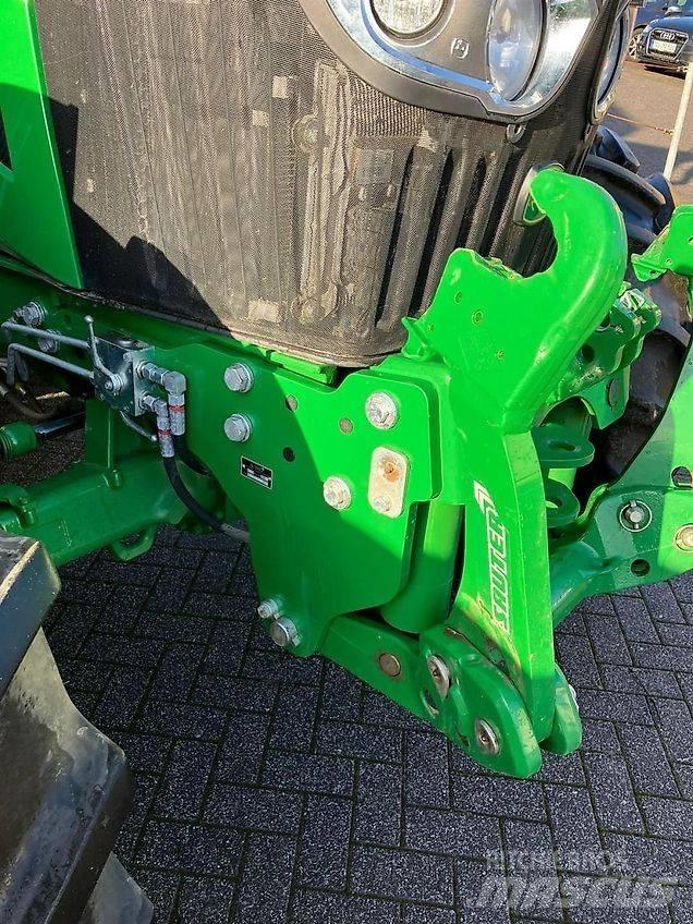 John Deere 6090M Tractoren