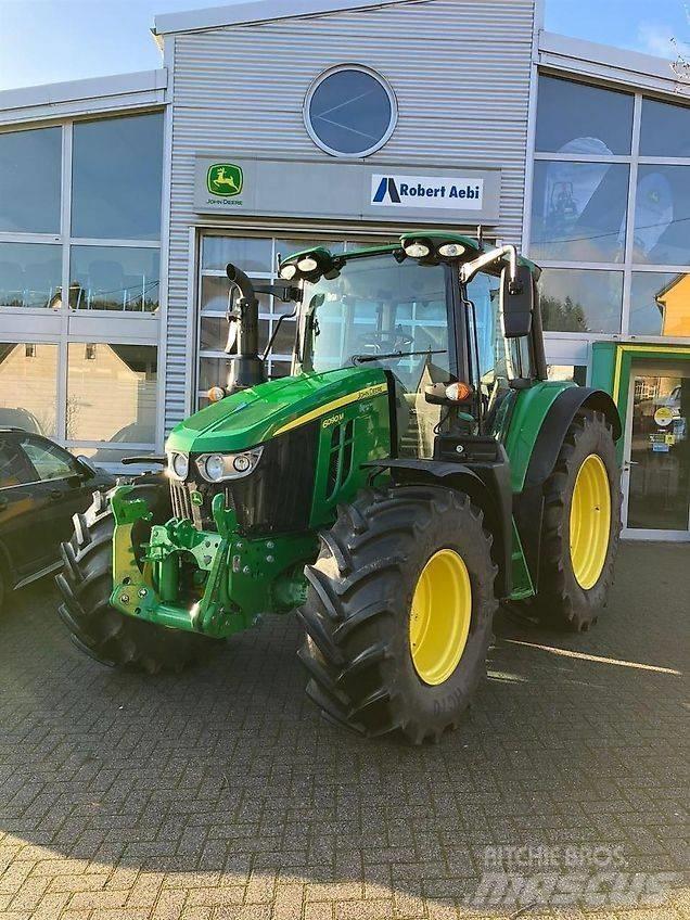 John Deere 6090M Tractoren